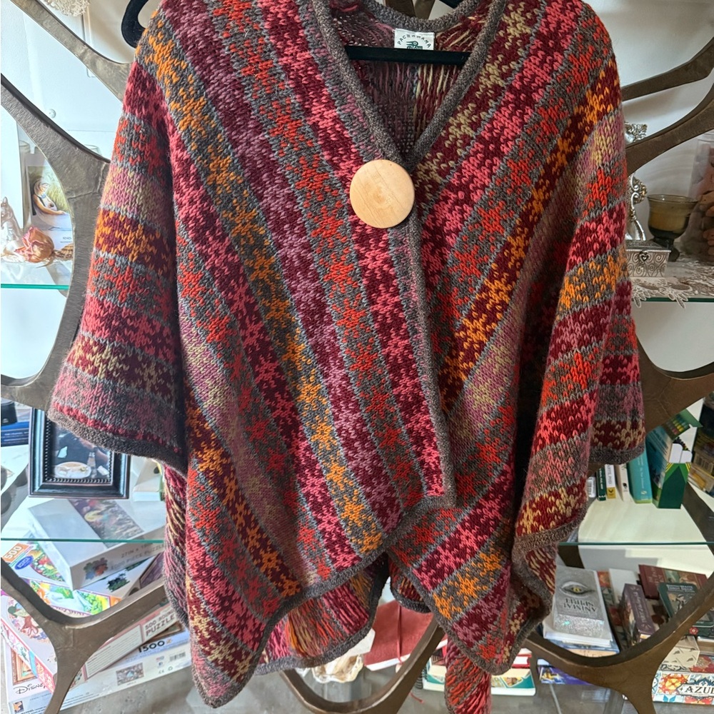 NWOT Pachamama 100% Wool Poncho